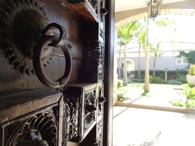 African Palm Cottage