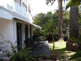 Albatross Guest House