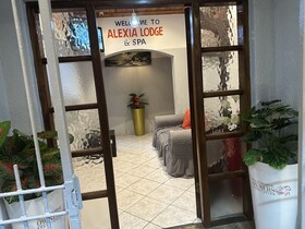 Alexia Lodge