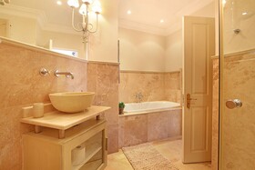 Atlantic Breeze Guest House