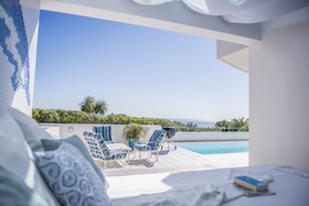 Bay Reflections Apartments