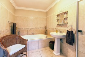 Bluegum Hill Guesthouse
