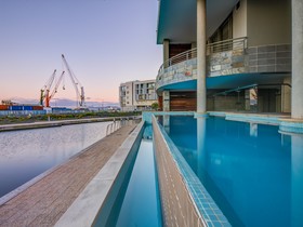 Canal Quays