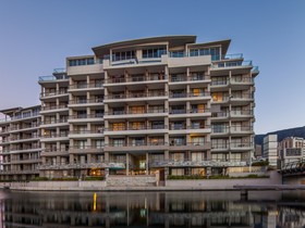 Canal Quays