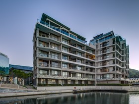 Canal Quays