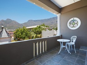 Cloudno9 Guesthouse