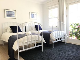 Cricklewood Place