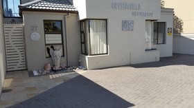 Crystalvilla Guesthouse