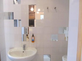 Daddy Long Legs Art-Hotel