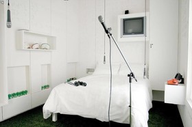 Daddy Long Legs Art-Hotel