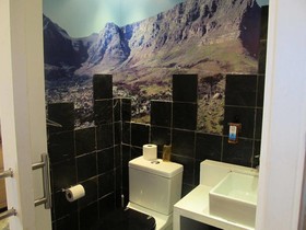 Daddy Long Legs Art-Hotel