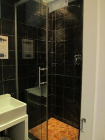 Daddy Long Legs Art-Hotel