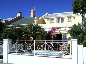 De Waterkant Cottages & Apartments