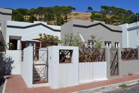 De Waterkant Cottages & Apartments