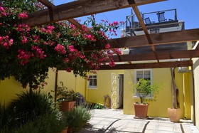 De Waterkant Cottages & Apartments