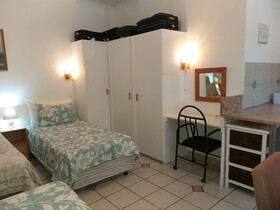 DJ'S B&B