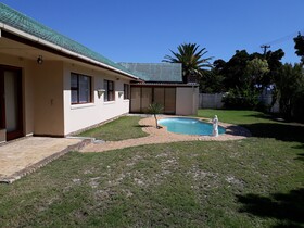 DJ'S B&B