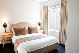 Dolphin Beach Hotel