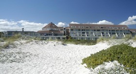 Dolphin Beach Hotel