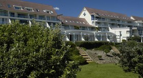 Dolphin Beach Hotel