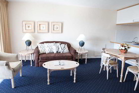 Dolphin Beach Hotel