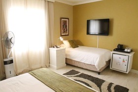 Dolphin Inn Guesthouse