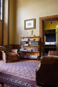 Dutch Manor Antique Hotel