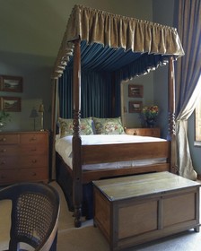 Dutch Manor Antique Hotel