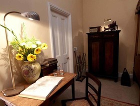 Dutch Manor Antique Hotel