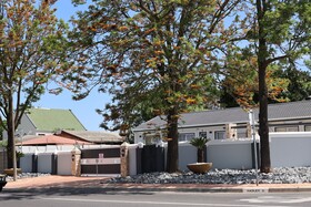 Elgibor Best Guest House