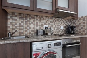 Four Seasons Apartments by CTHA