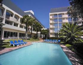 Garden Court Nelson Mandela Boulevard
