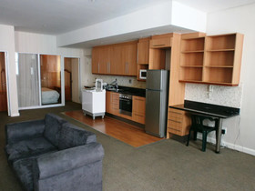 Glaston House 206 Apartment