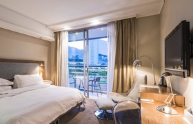 aha Harbour Bridge Hotel & Suites