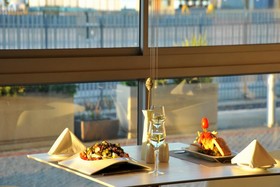 aha Harbour Bridge Hotel & Suites