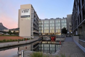 aha Harbour Bridge Hotel & Suites