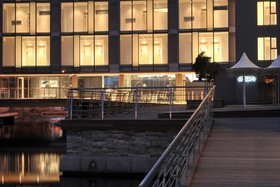 aha Harbour Bridge Hotel & Suites