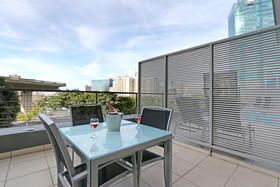 Harbour Edge by Totalstay