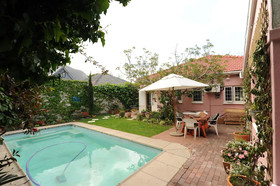 Jaqui's Garden Guesthouse