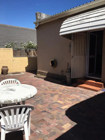 Karibu Guesthouse