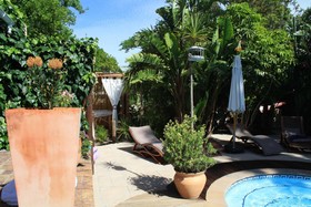 Khashamongo Guesthouse