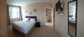 Lacasa Bellville Guest House