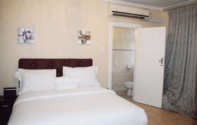 Lacasa Bellville Guest House