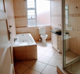 Lacasa Bellville Guest House