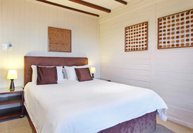 Lalapanzi Lodge