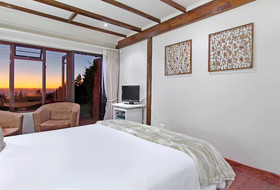 Lalapanzi Lodge