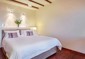 Lalapanzi Lodge