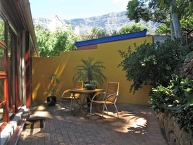 Lézard Bleu Guesthouse