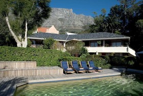 Lézard Bleu Guesthouse