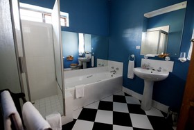 Mountain Manor Guest House